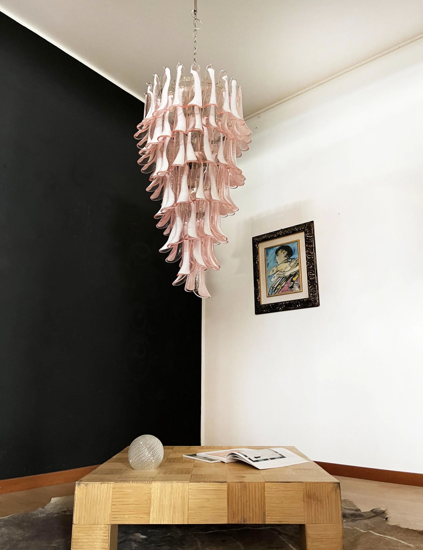 Petals Spiral Murano Pink Chandelier - Nuvé