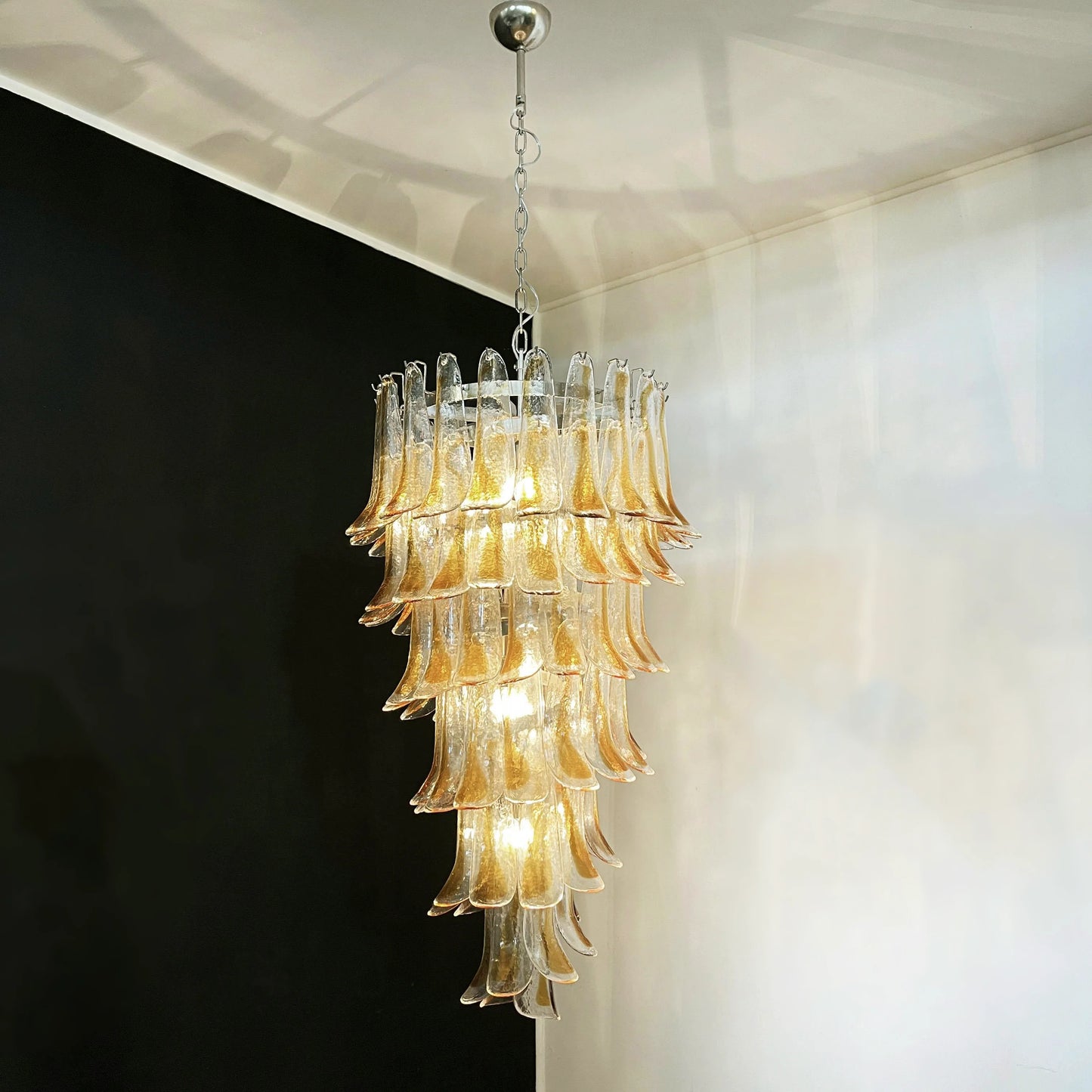 Petals Spiral Murano Transparent Chandelier - Nuvé