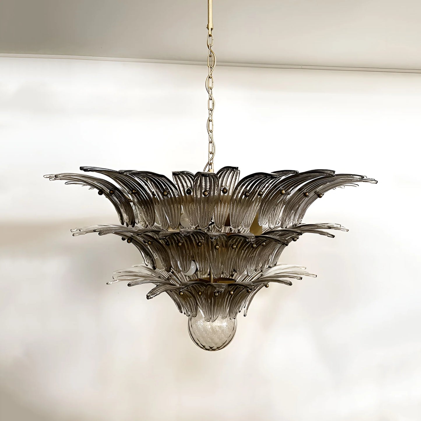 Beautifully Murano Palmette Smoked Chandelier - Nuvé