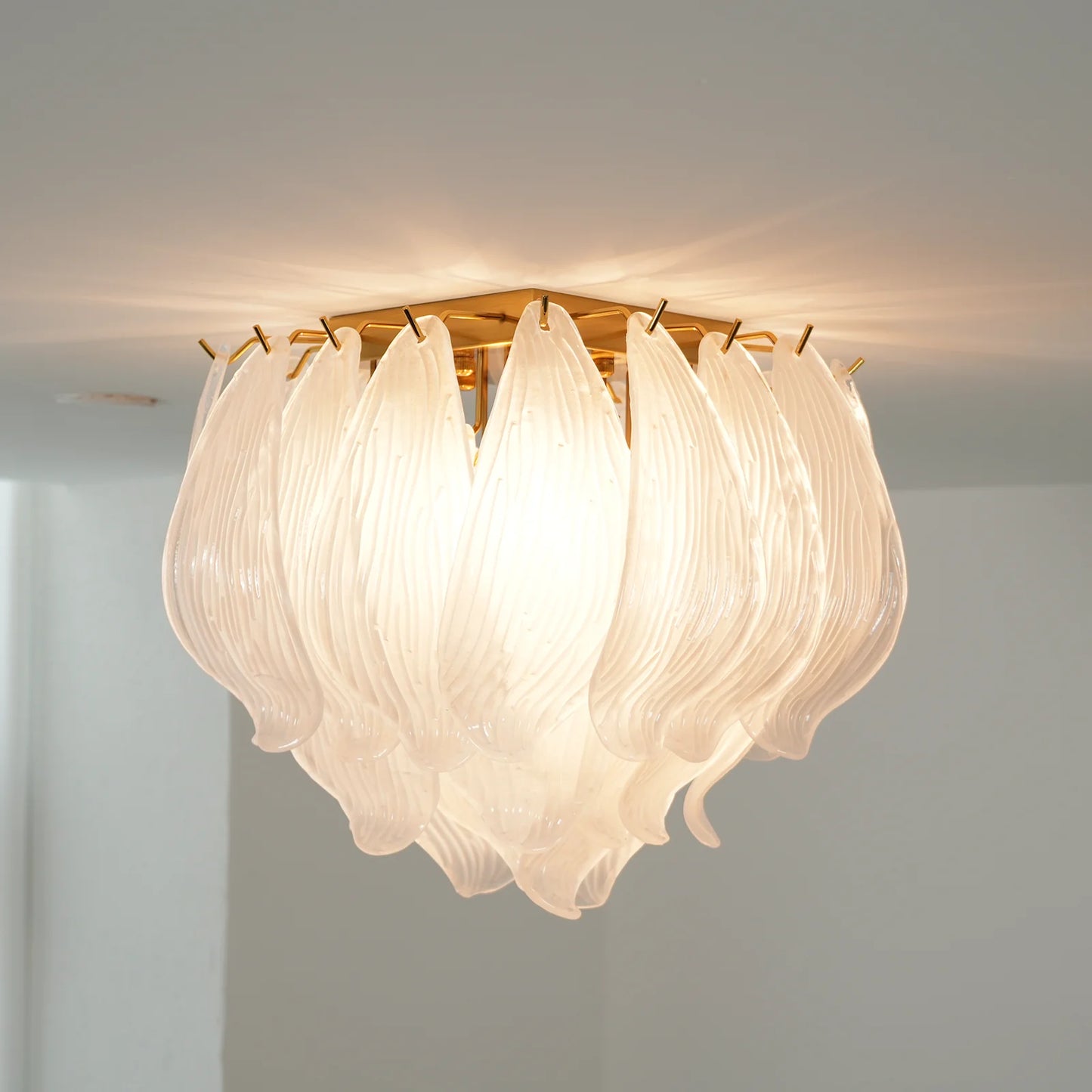 Carved Glass Leaves Murano Ceiling Lamp - Nuvé