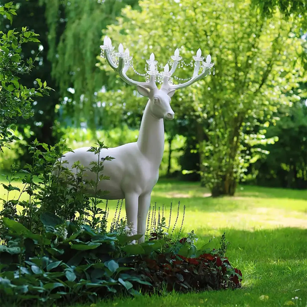 Deer Sculpture Floor Lamp - Nuvé