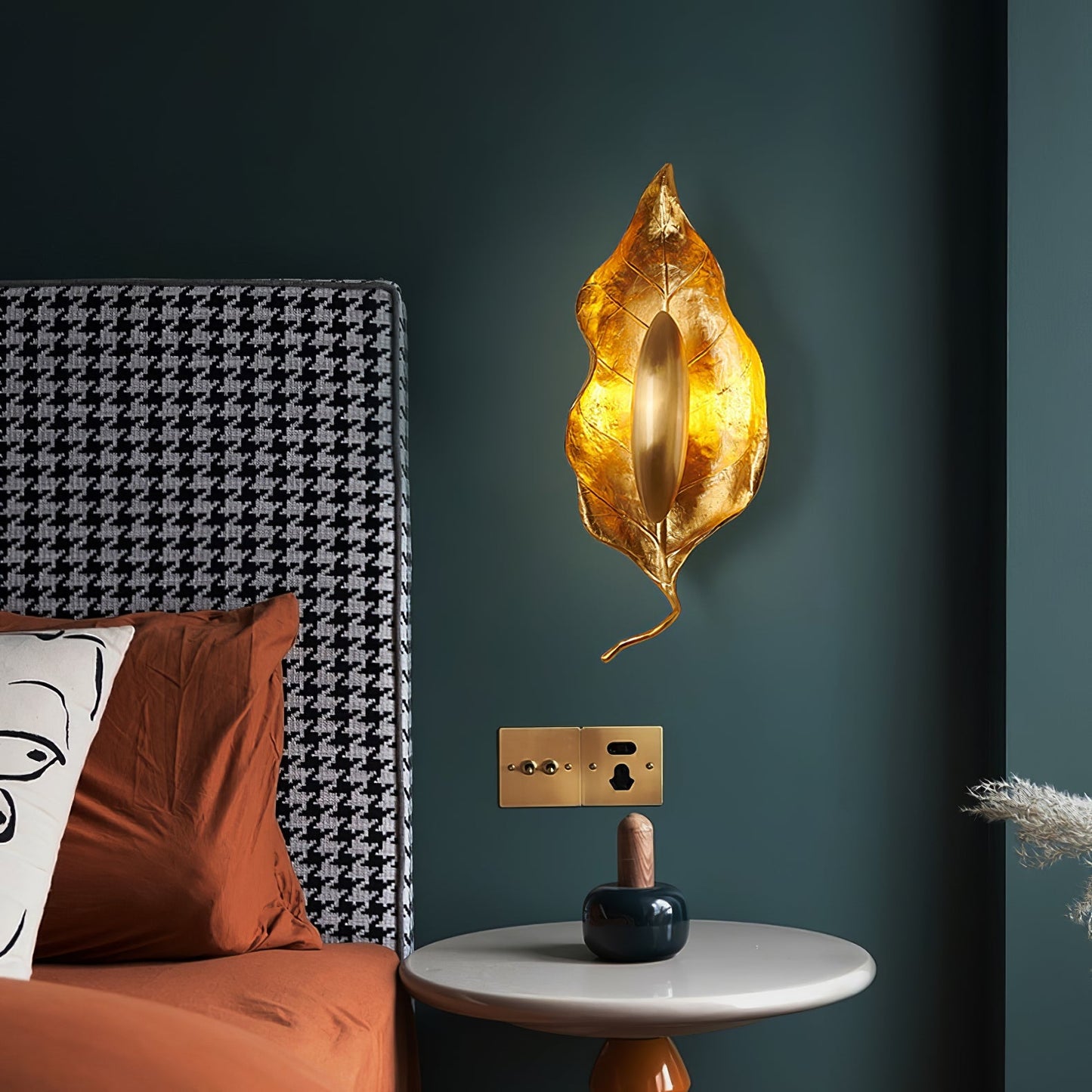 Dumaine Wall Lamp - Nuvé