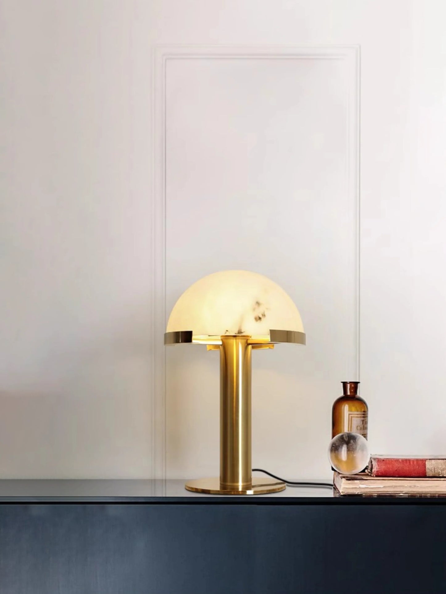 Elegance Alabaster Table Lamp - Nuvé