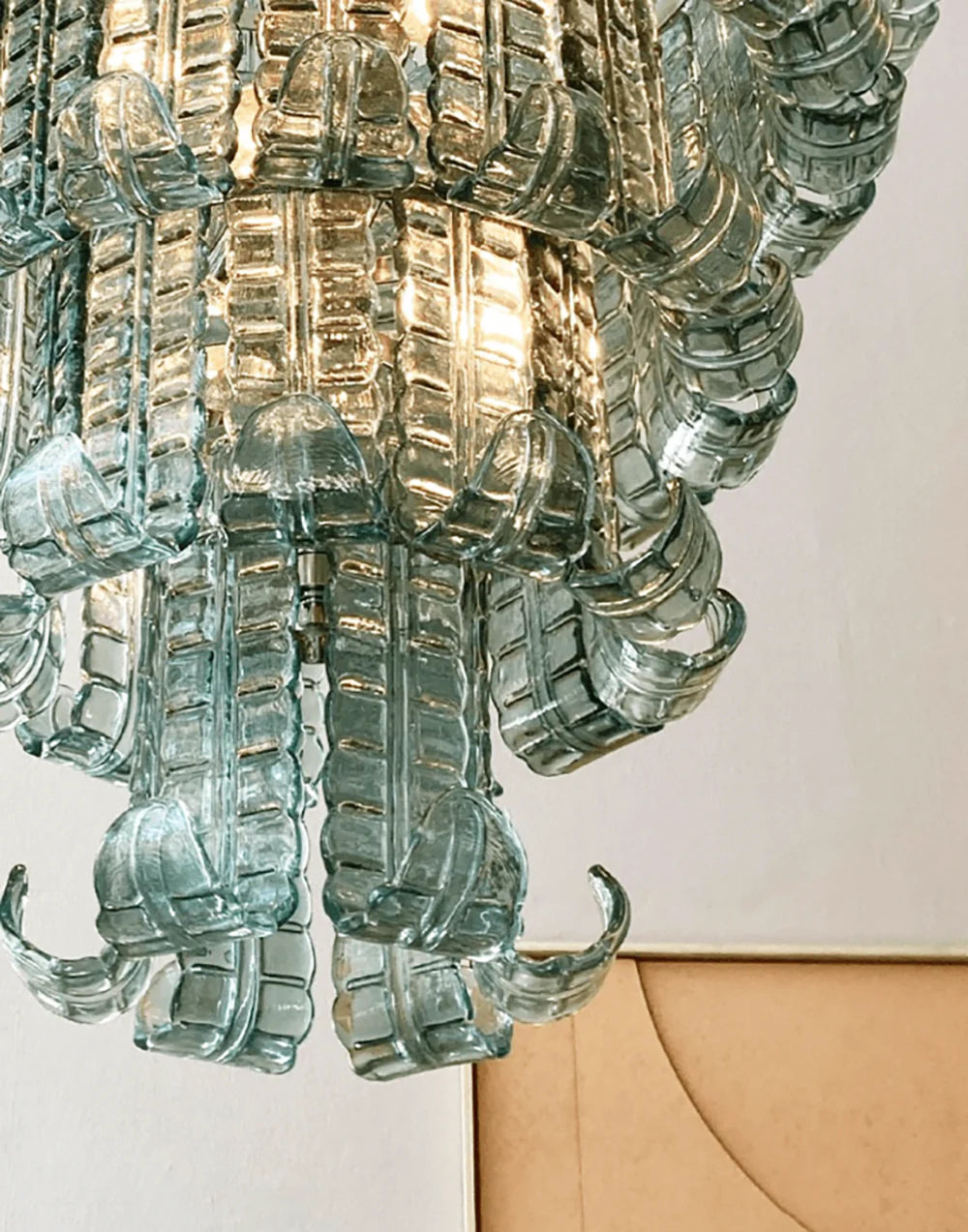 Elegant Leaf-Shaped Murano Glass Chandelier - Nuvé