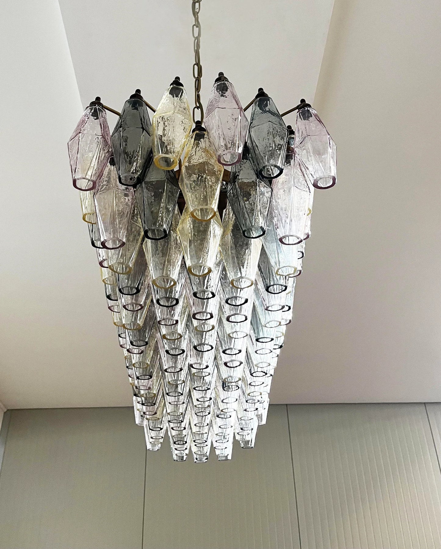 Elegant Multicolored Murano Poliedri Chandelier - Nuvé