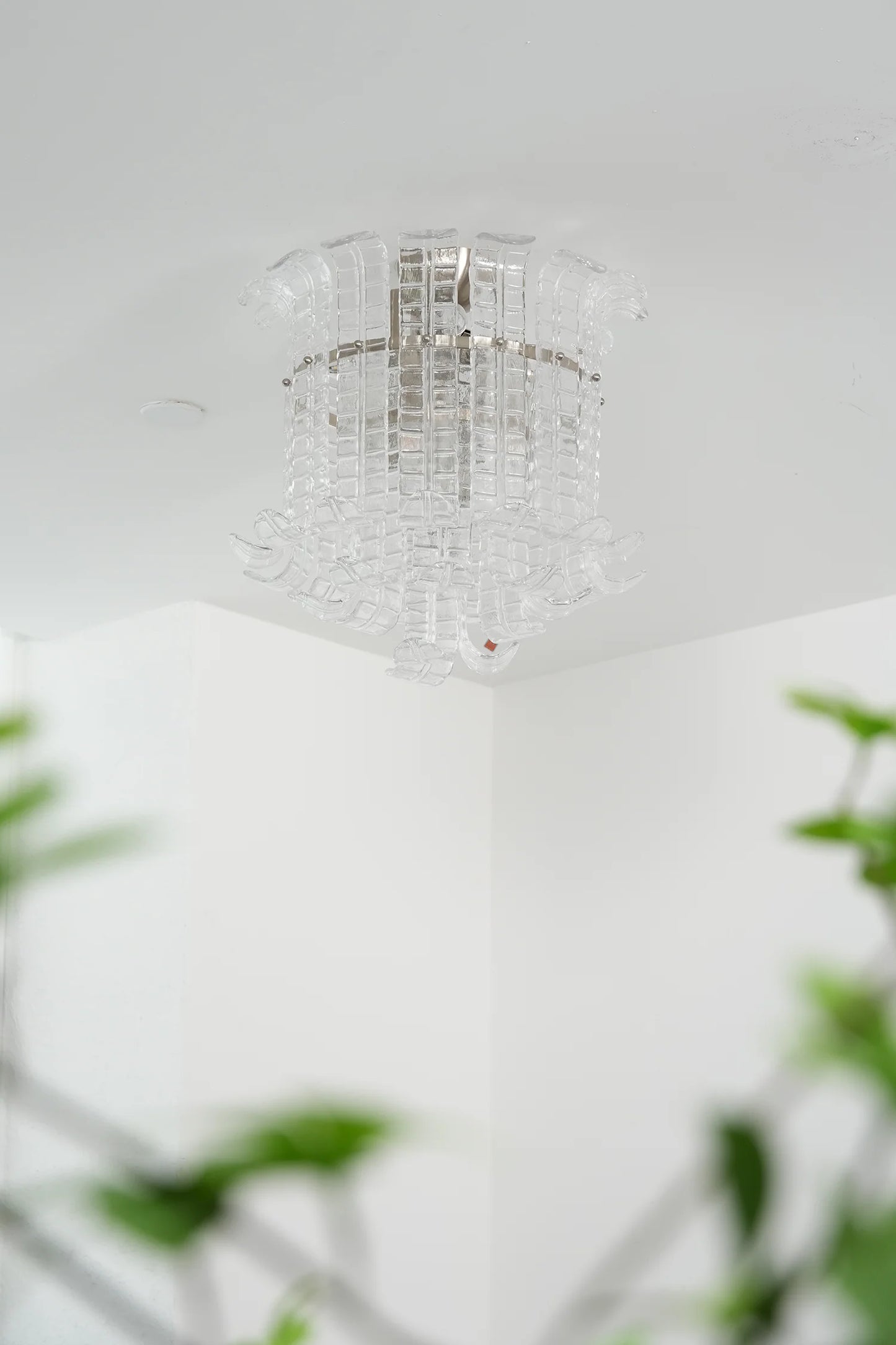 Elegant Murano Leaf Shaped Ceiling Lamp - Nuvé