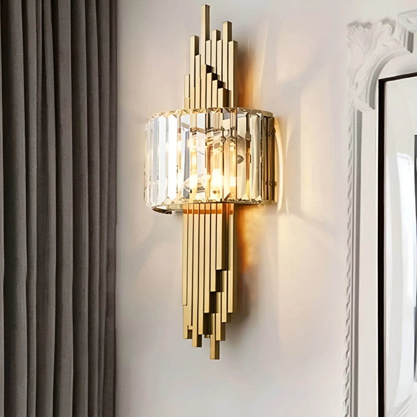 Eudora Crystal Wall Lamp - Nuvé