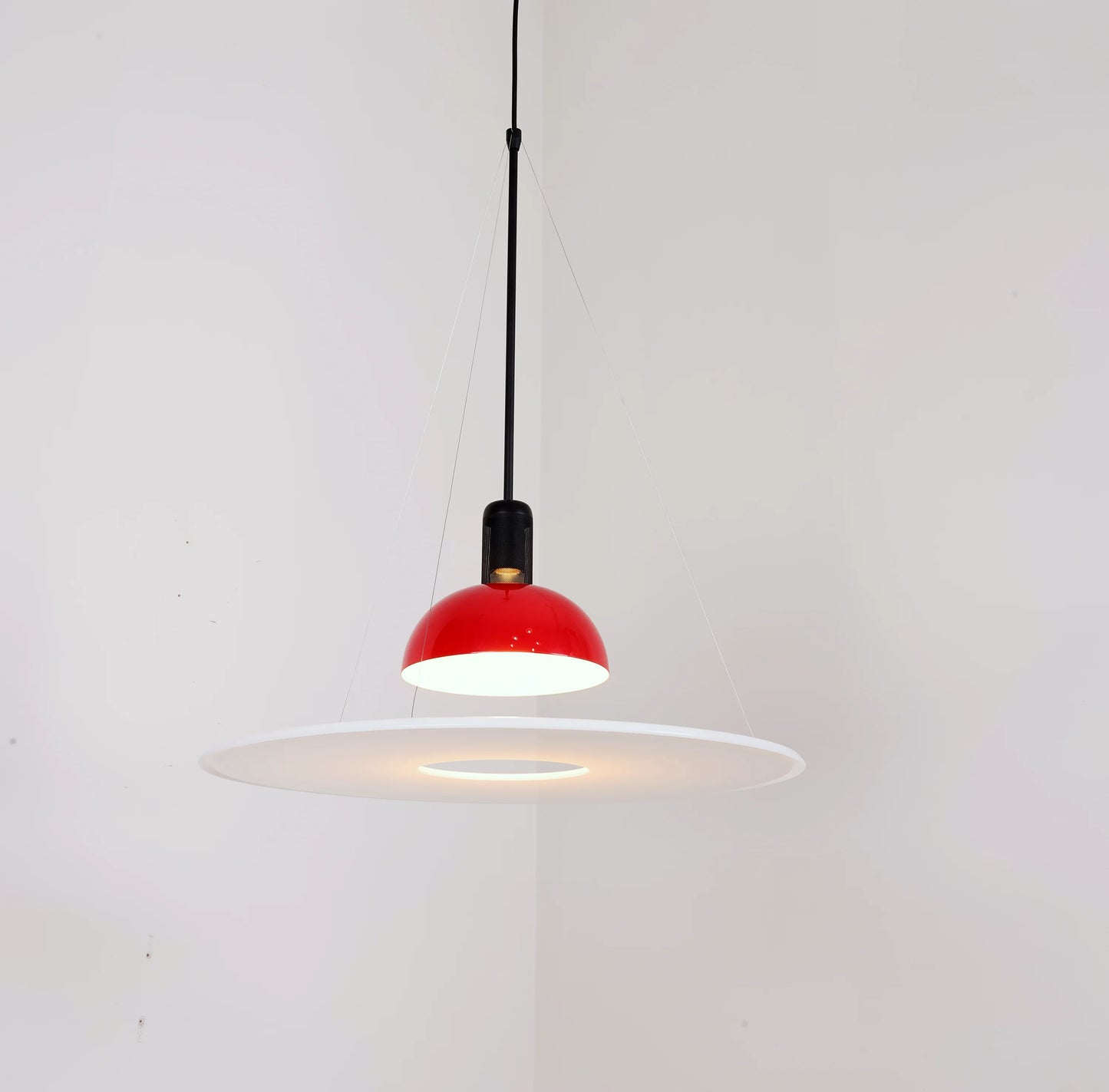 Acrylic Frisbi Pendant Light - Nuvé