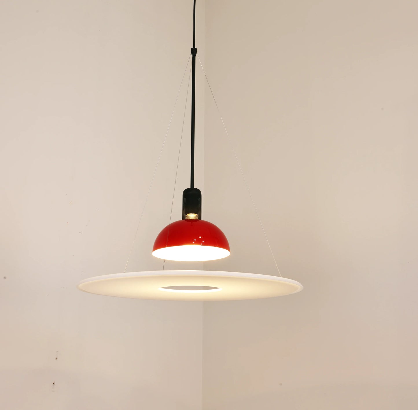 Acrylic Frisbi Pendant Light - Nuvé