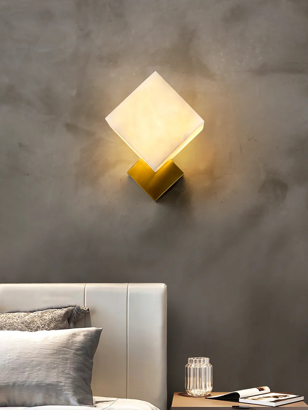 Alabaster Gatsby Wall Sconce - Nuvé