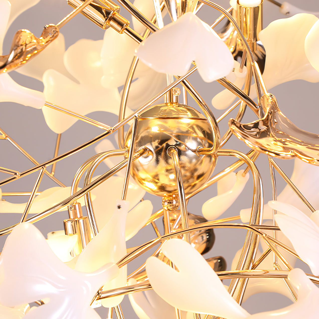 Ginkgo Tip Tlying Chandelier - Nuvé