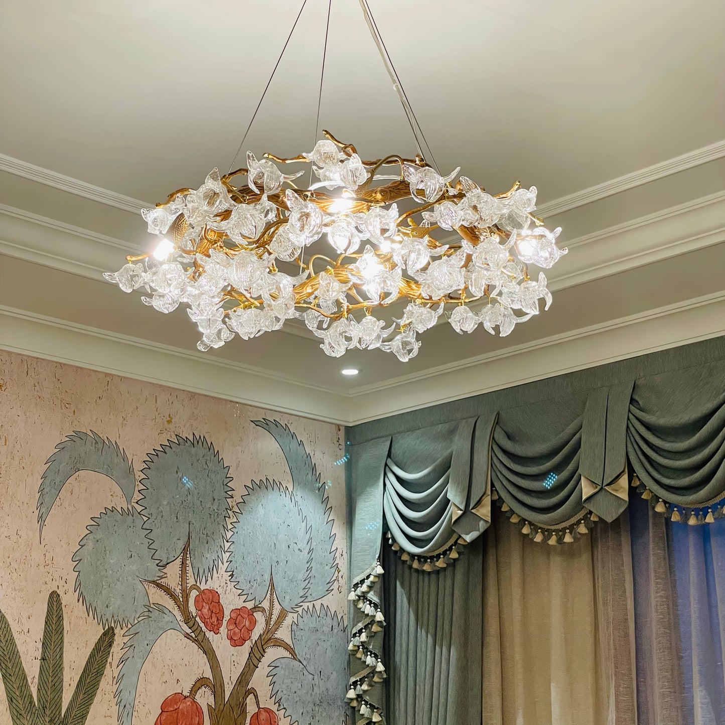 Hibiscus Flower Chandelier - Nuvé