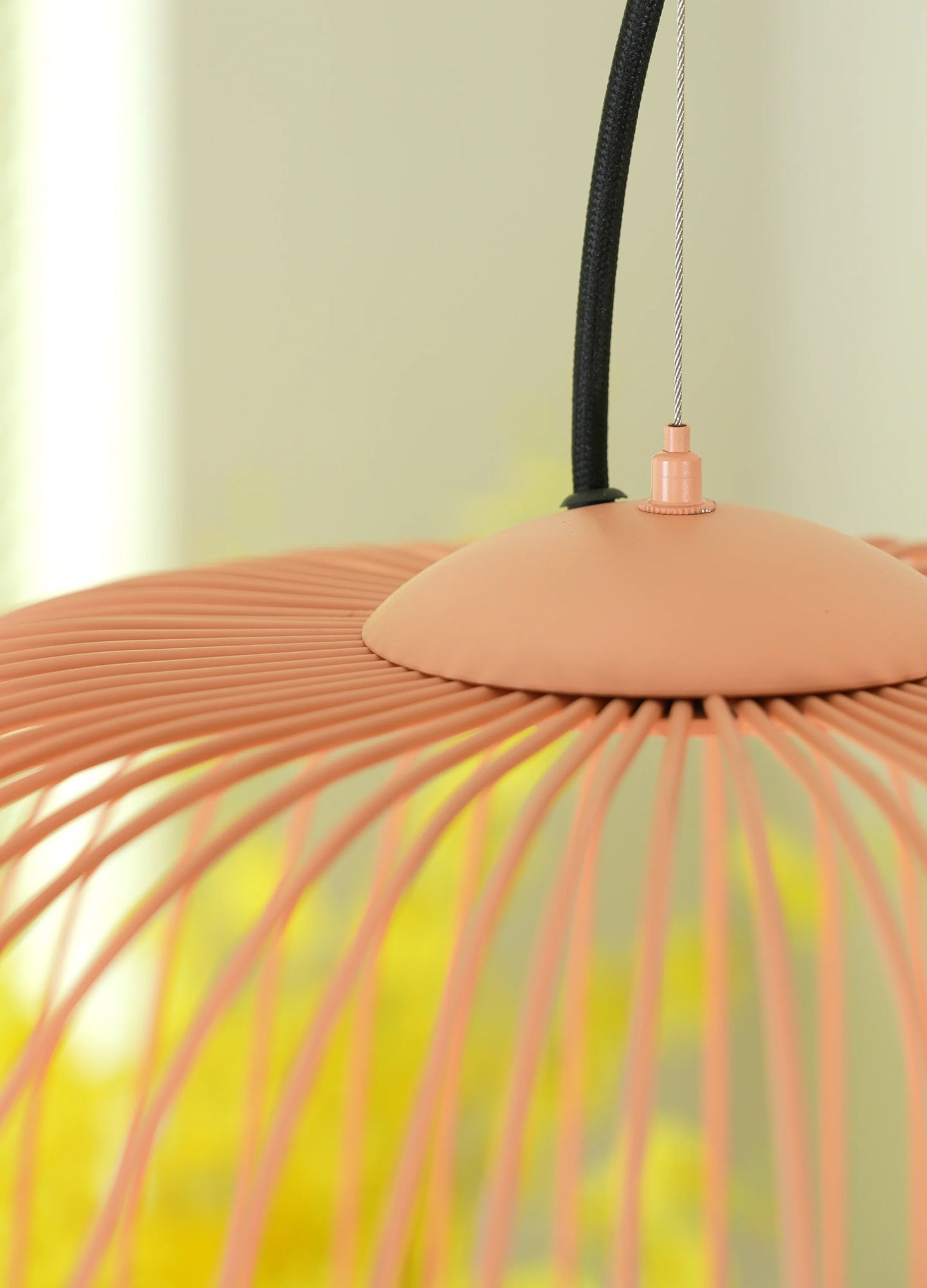 Lightweight Spokes Shaped Pendant Lamp - Nuvé