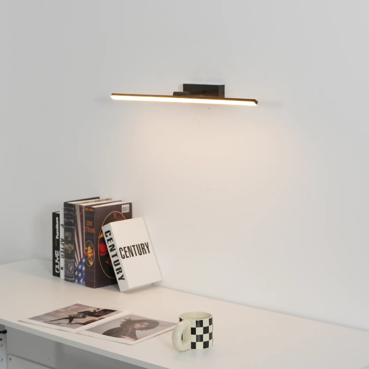 Linear Bathroom Wall Light - Nuvé