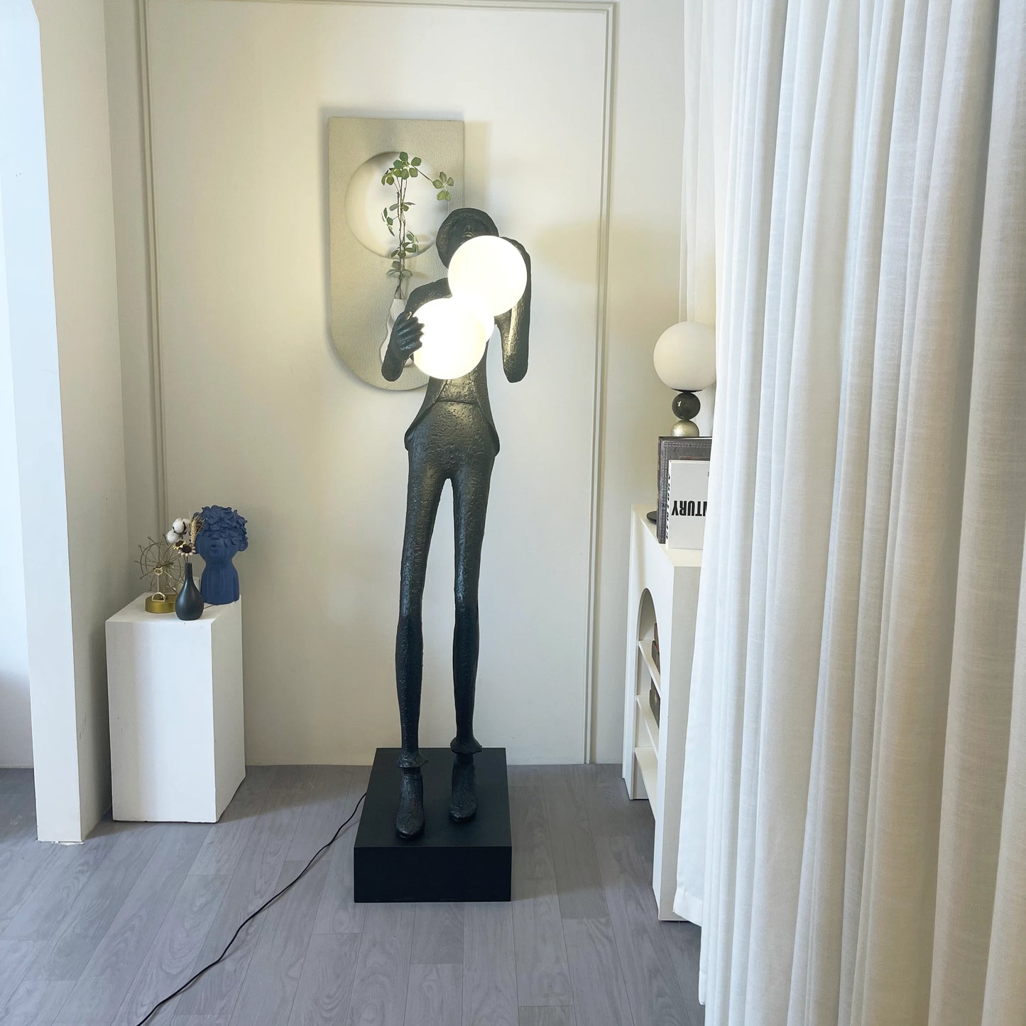 Michael Character Sculpture Floor Lamp - Nuvé