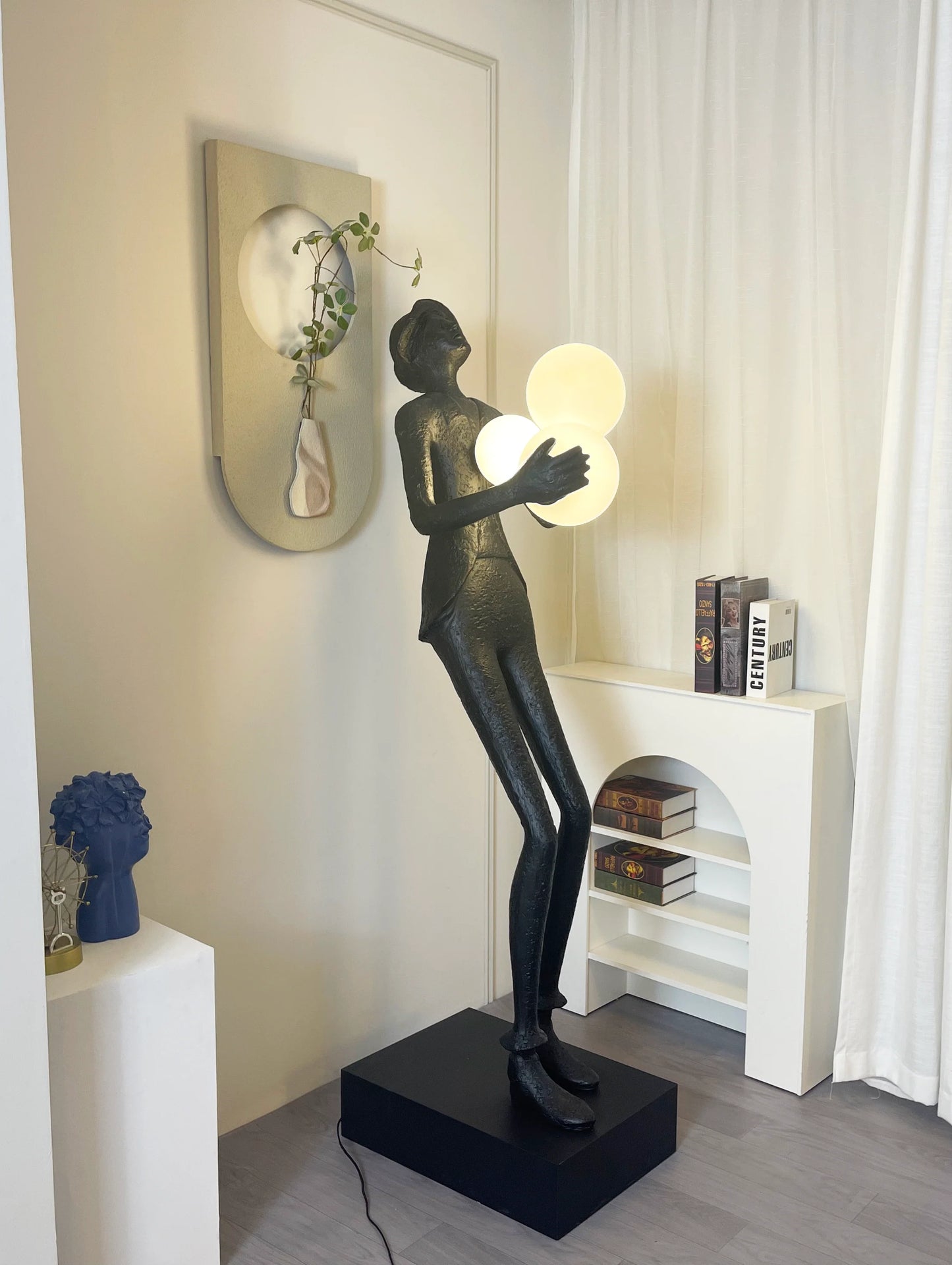 Michael Character Sculpture Floor Lamp - Nuvé