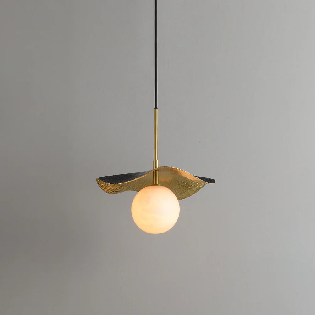 Alabaster Montera Brass Pendant Light - Nuvé