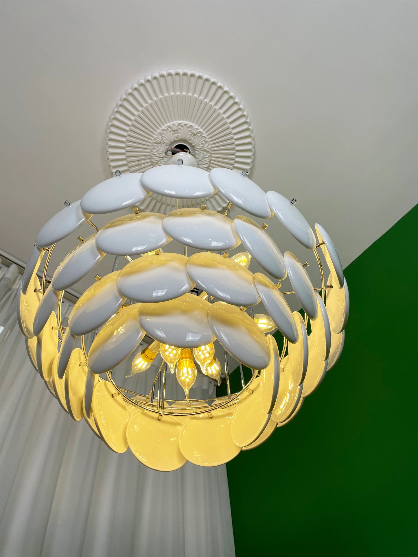 Pembridge White Ceramic Chandelier - Nuvé