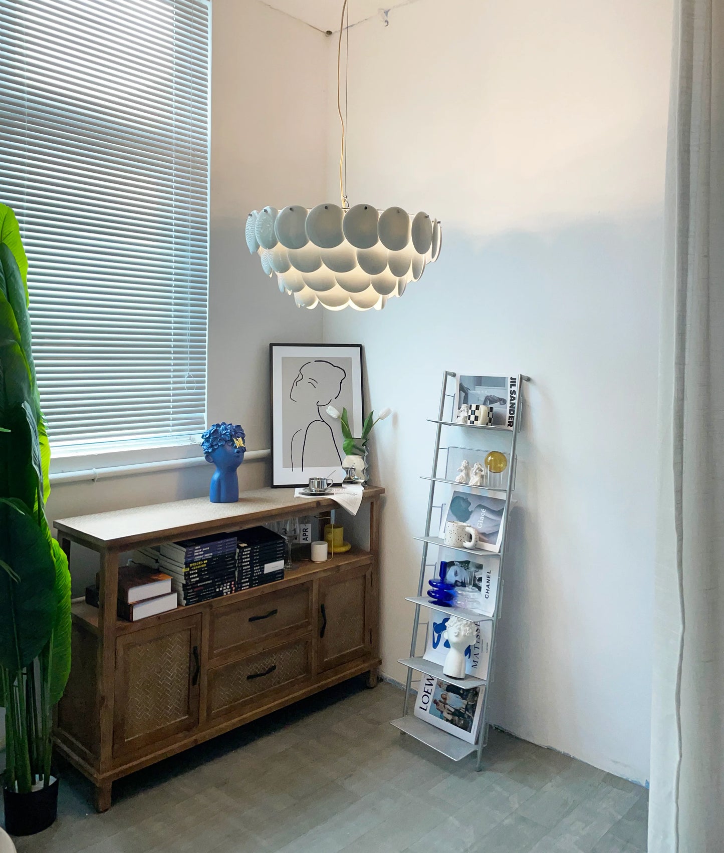 Pembridge White Ceramic Chandelier - Nuvé