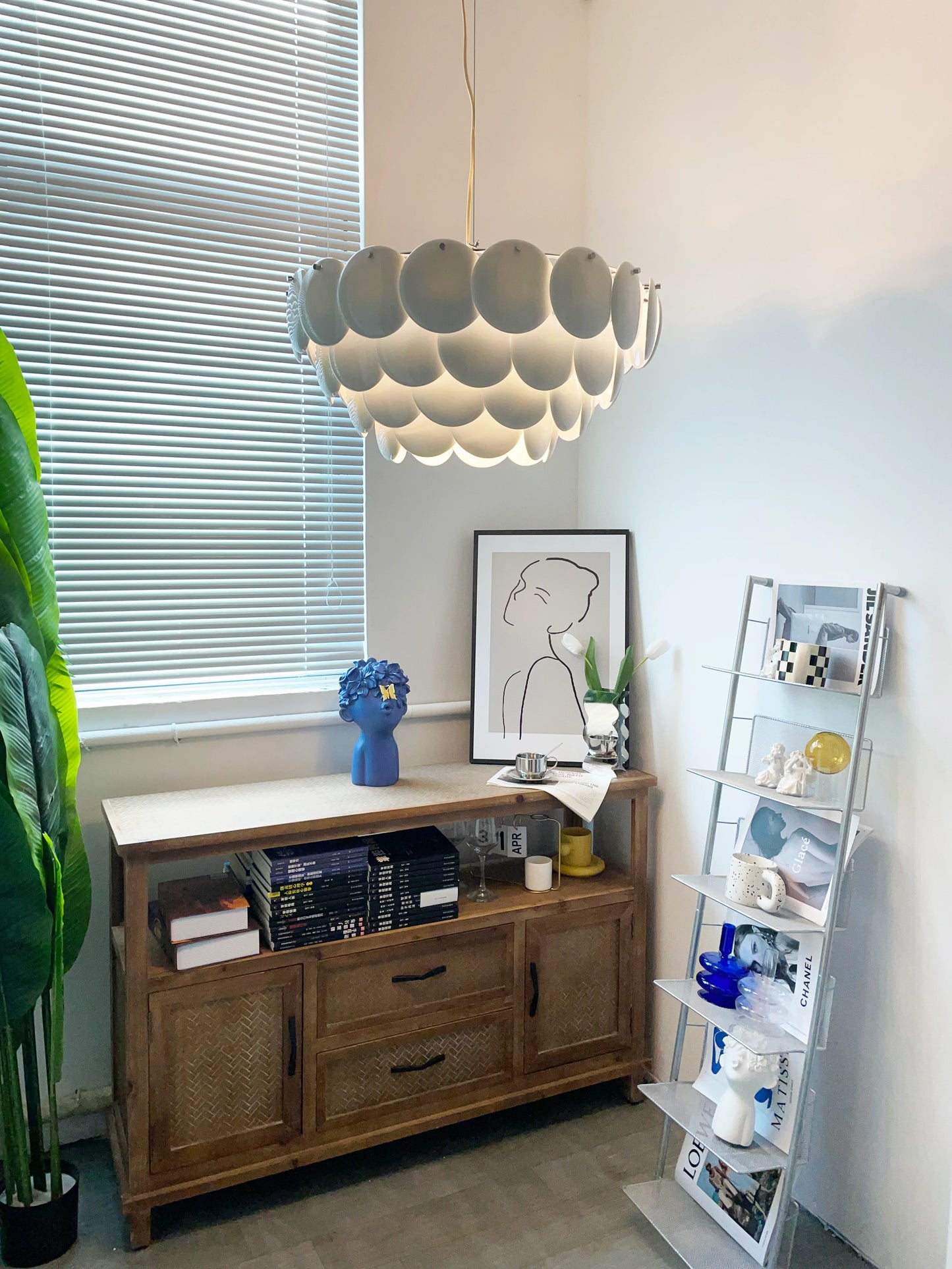 Pembridge White Ceramic Chandelier - Nuvé
