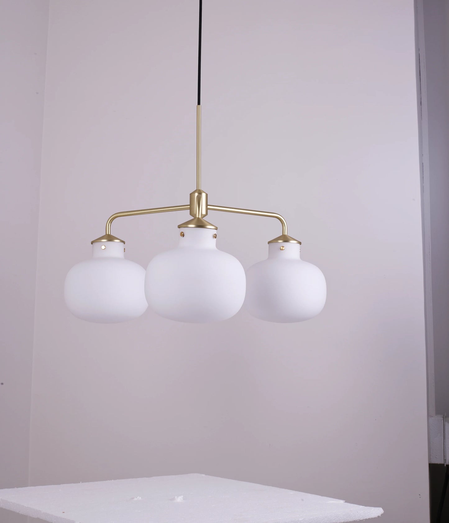 Modern Raito Opal Glass Chandelier - Nuvé