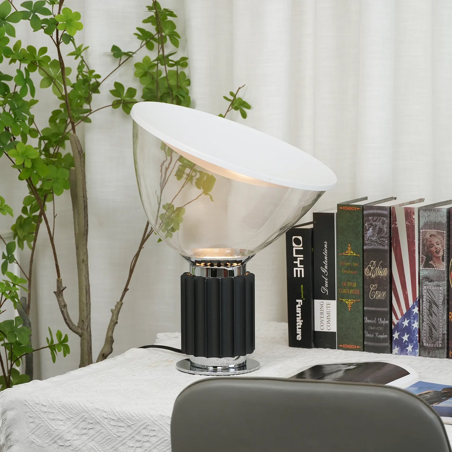 Taccia Glass Table Lamp - Nuvé