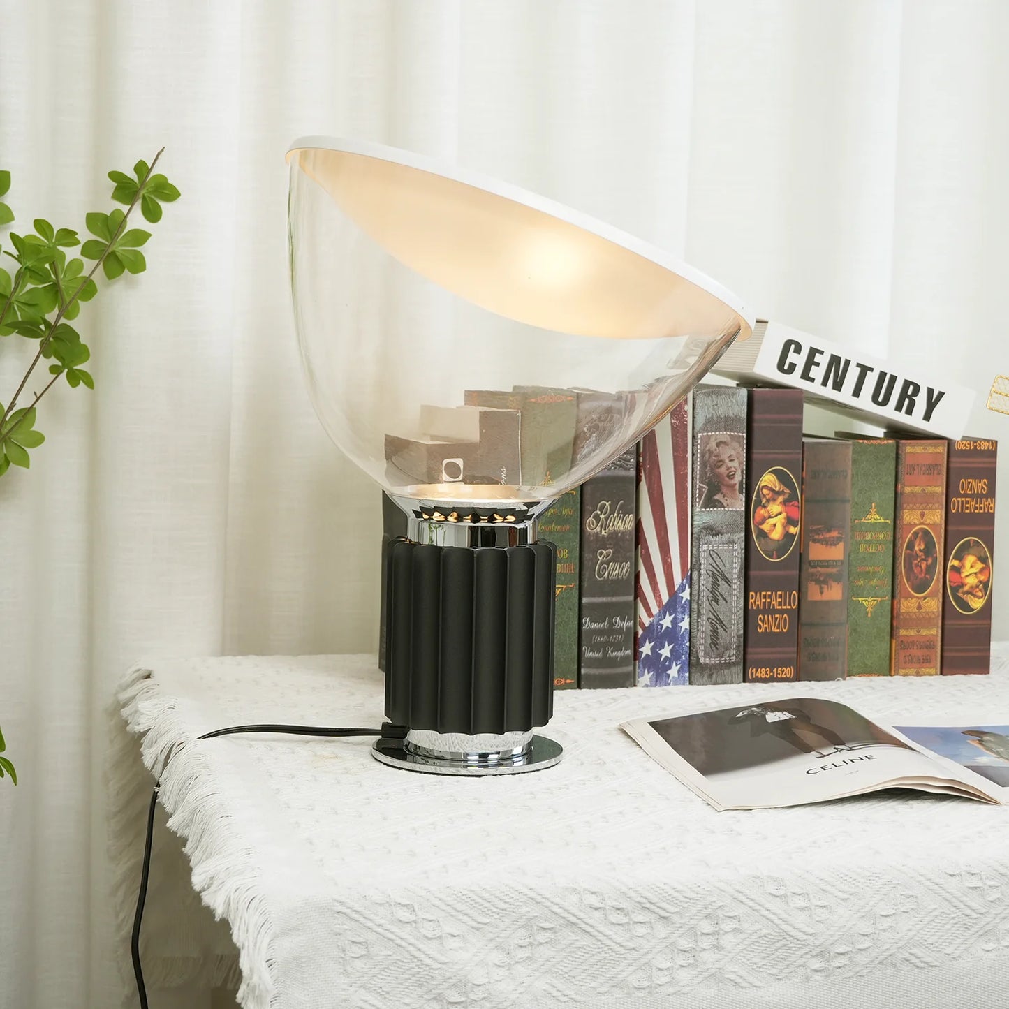 Taccia Glass Table Lamp - Nuvé