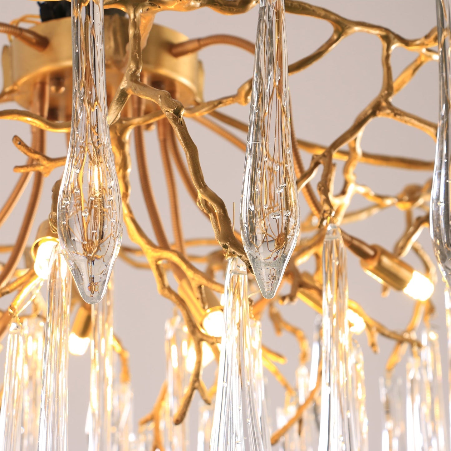 Teardrop Round Crystal Ceiling Lamp - Nuvé