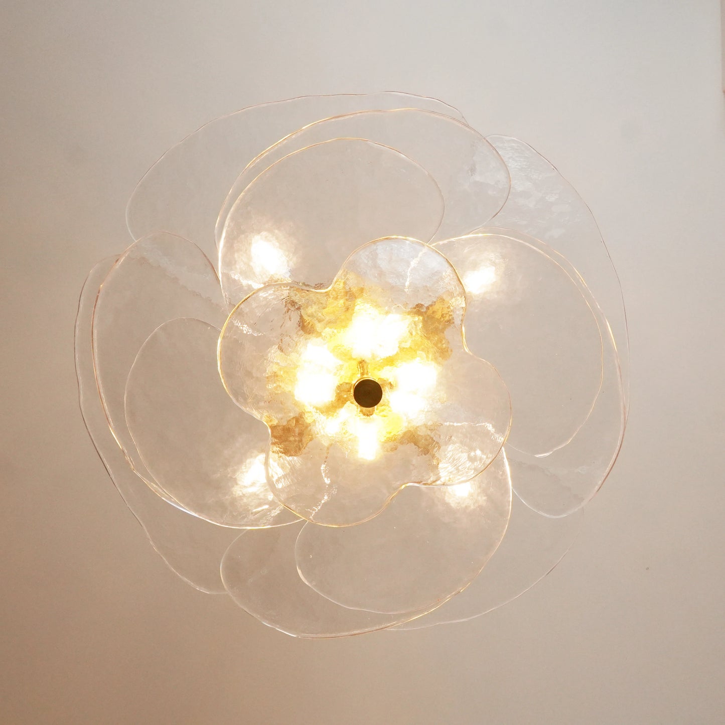 Leaf-Shaped White Textured Glass Chandelier - Nuvé