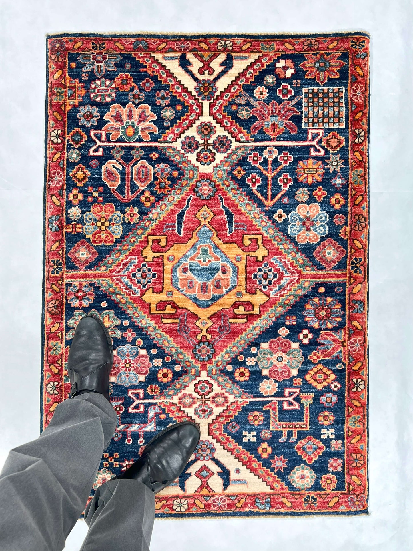 Afghan Qashqai (2'08"x3'10") blue/red - Nuvé