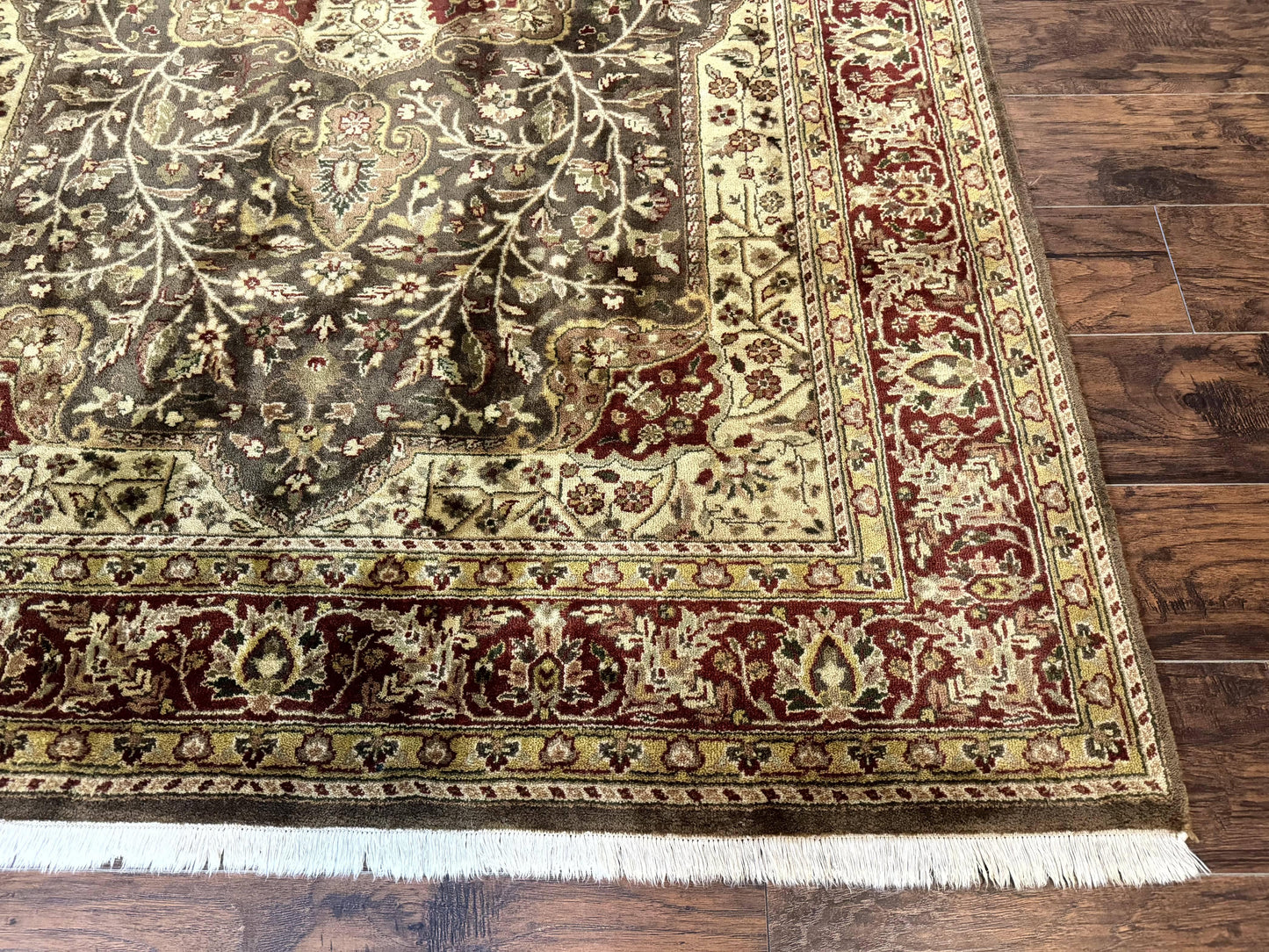 Indo Persian Rug 6x9, Wool Handmade Vintage Rug, Floral Cross Pattern - Nuvé