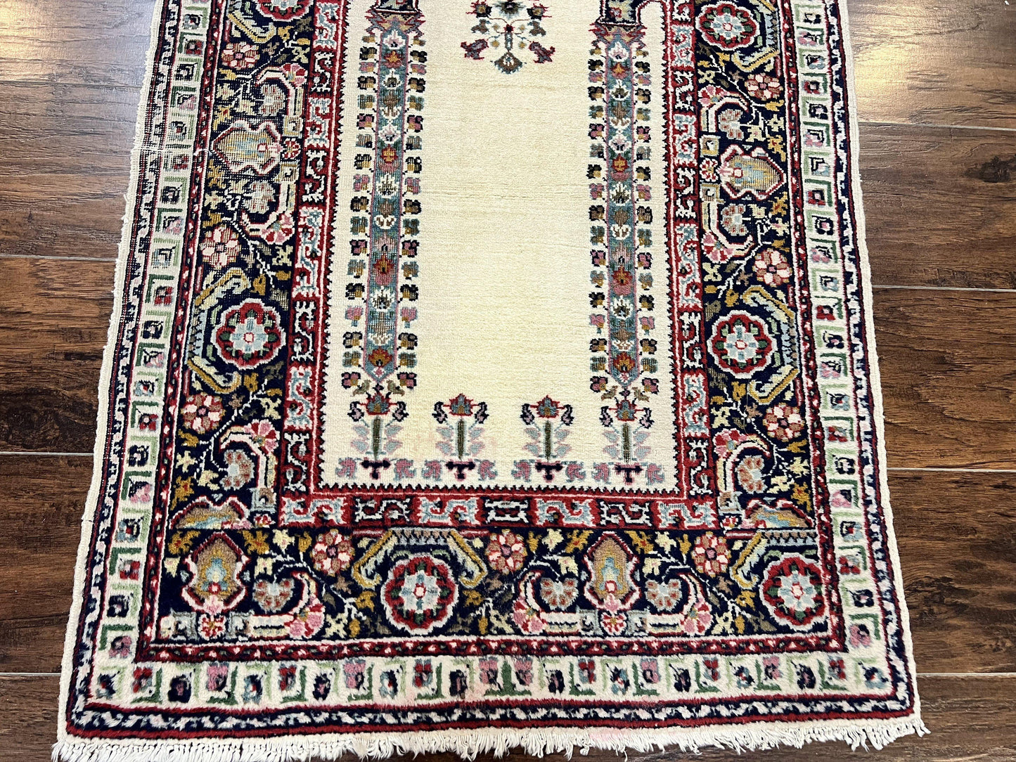 Turkish Prayer Rug 2.5 x 4, Vintage Wool Hand Knotted Carpet, Ivory - Nuvé