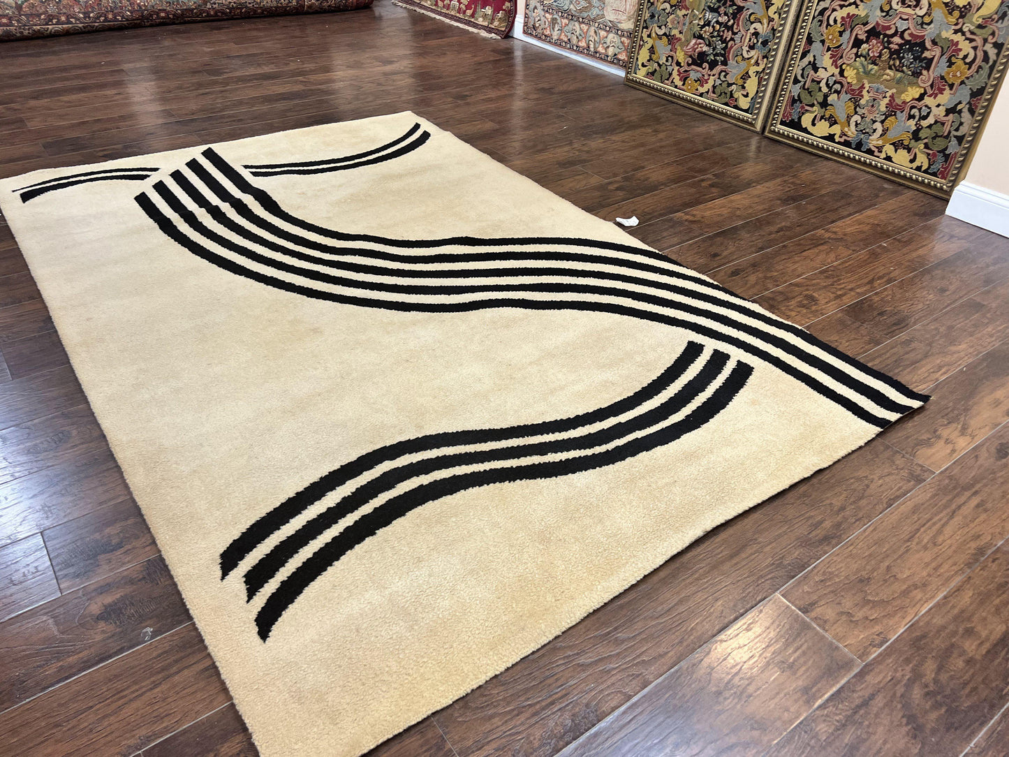 Modern Rug 6x9, Cream and Black, Abstract Pattern - Nuvé