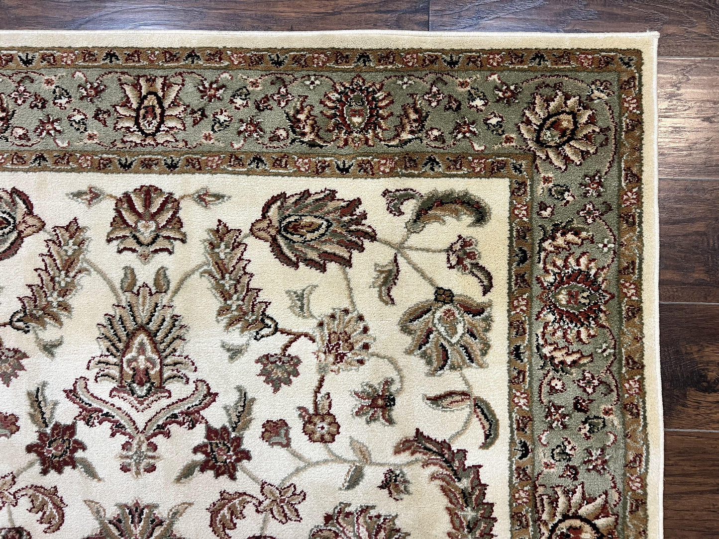 Floral Oriental Rug 5x7, Turkish Power Loomed Carpet, Traditional Design - Nuvé