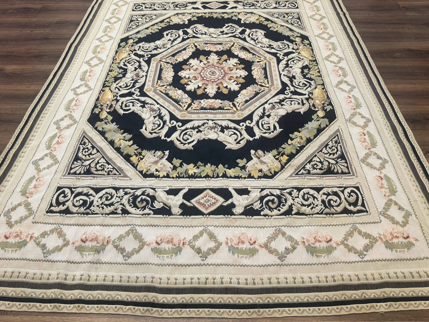 Aubusson Rug 6x8, European Design, Lion Pictorials, Black - Nuvé