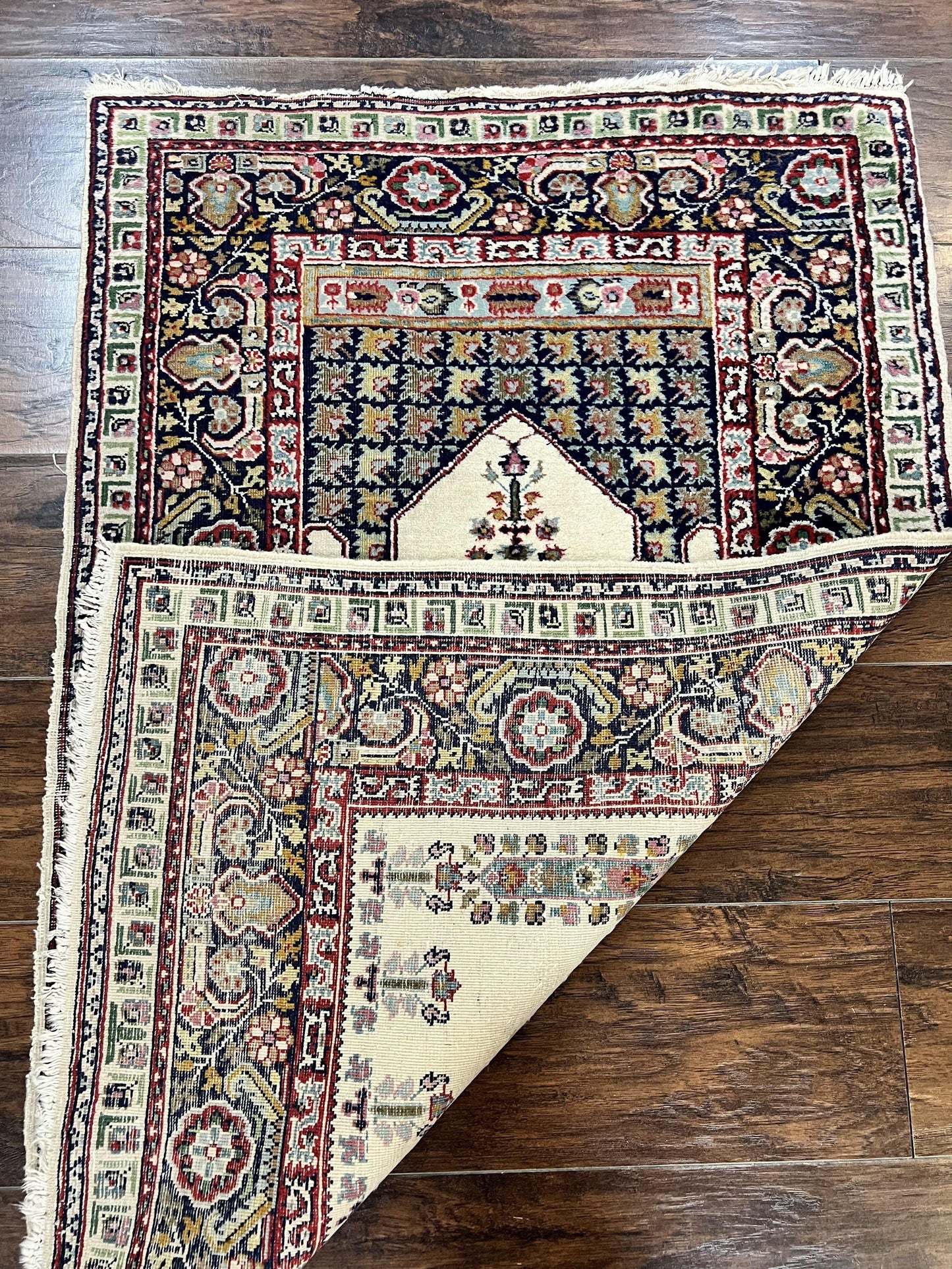 Turkish Prayer Rug 2.5 x 4, Vintage Wool Hand Knotted Carpet, Ivory - Nuvé