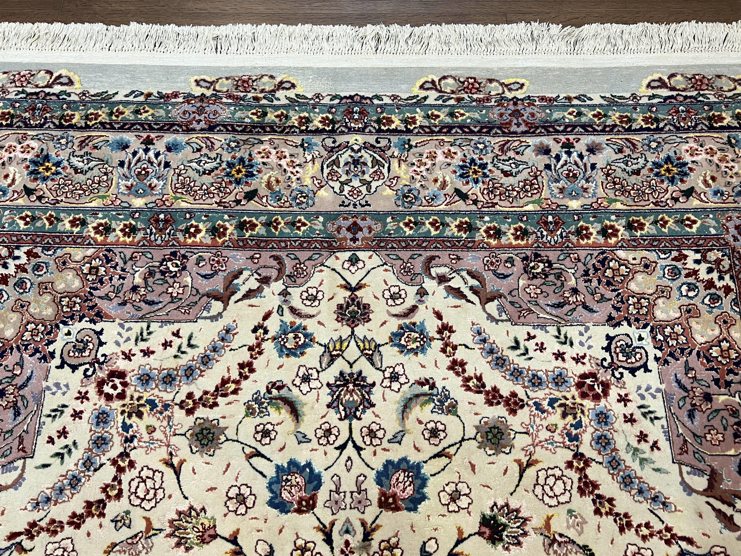 Beautiful Pak Persian Rug 6x9, Floral Medallion, Wool and Silk, Highly Detailed Elegant Carpet, Vintage Oriental Rug 6 x 9, Cream and Gray - Nuvé