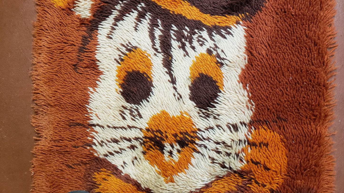 2x3 Rya Shag Rug Mid-Century Modern Danish Shag Rug 1960s Accent Rug Bunny Rabbit in Hat Dark Orange Small Shag Rug - Nuvé