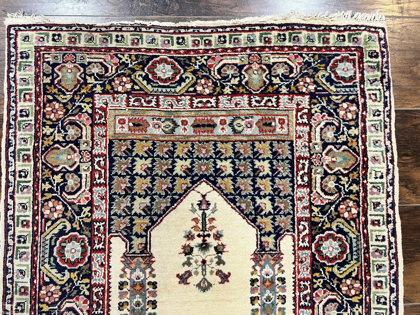 Turkish Prayer Rug 2.5 x 4, Vintage Wool Hand Knotted Carpet, Ivory - Nuvé