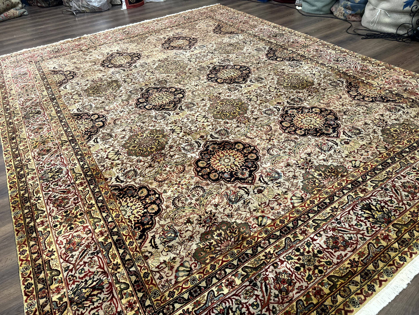 Indian Agra Rug 9x12, Fine Oriental Carpet - Nuvé