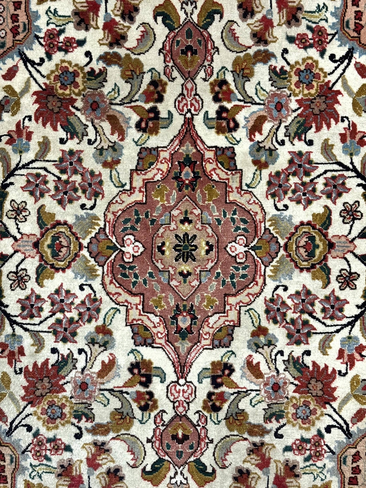 Small Persian Tabriz Rug 2x3, Floral Medallion, Wool and Silk, 340 KPSI - Nuvé