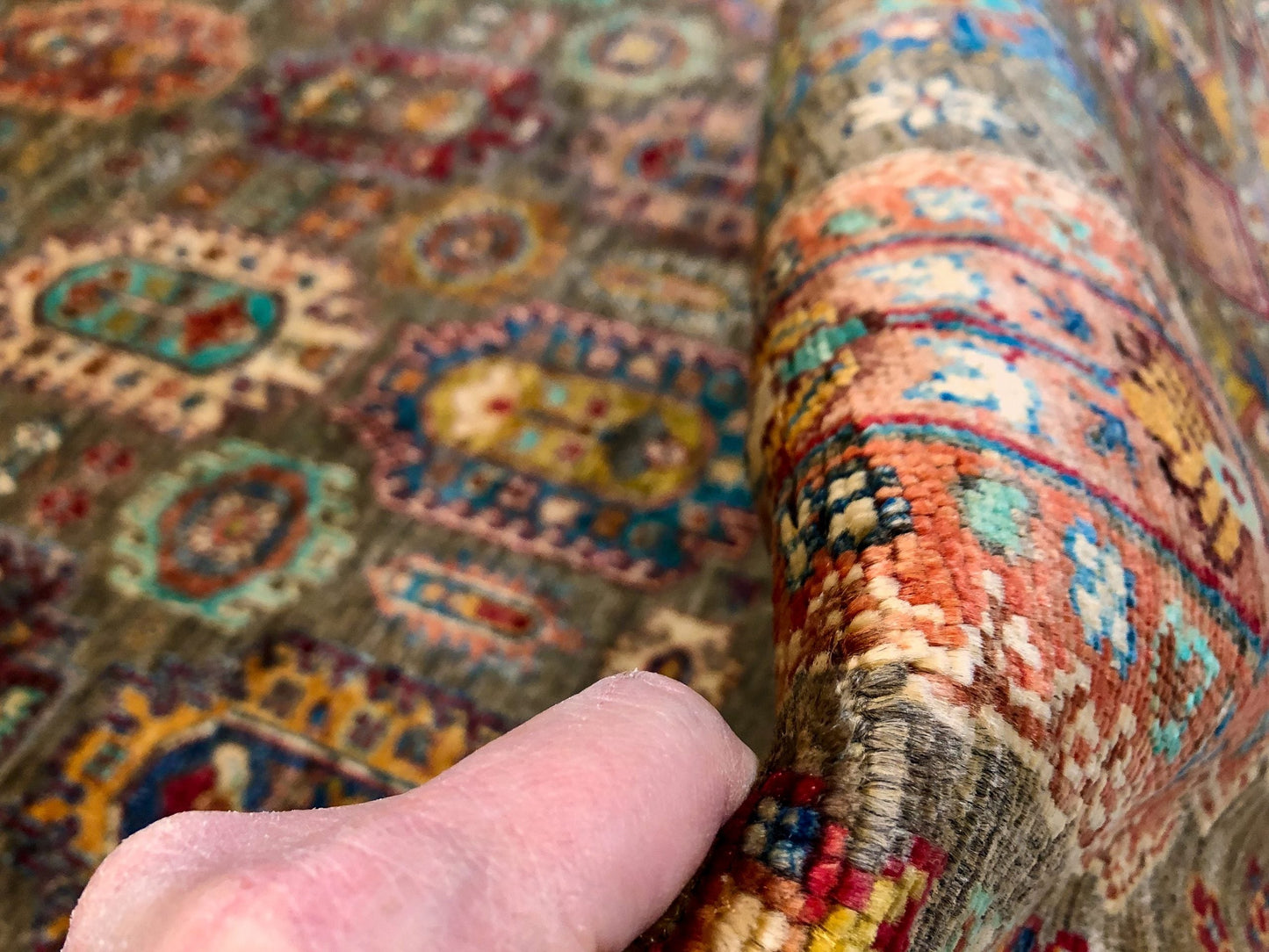 Khorjin (5'06"x7'08") camel/jewel tones - Nuvé
