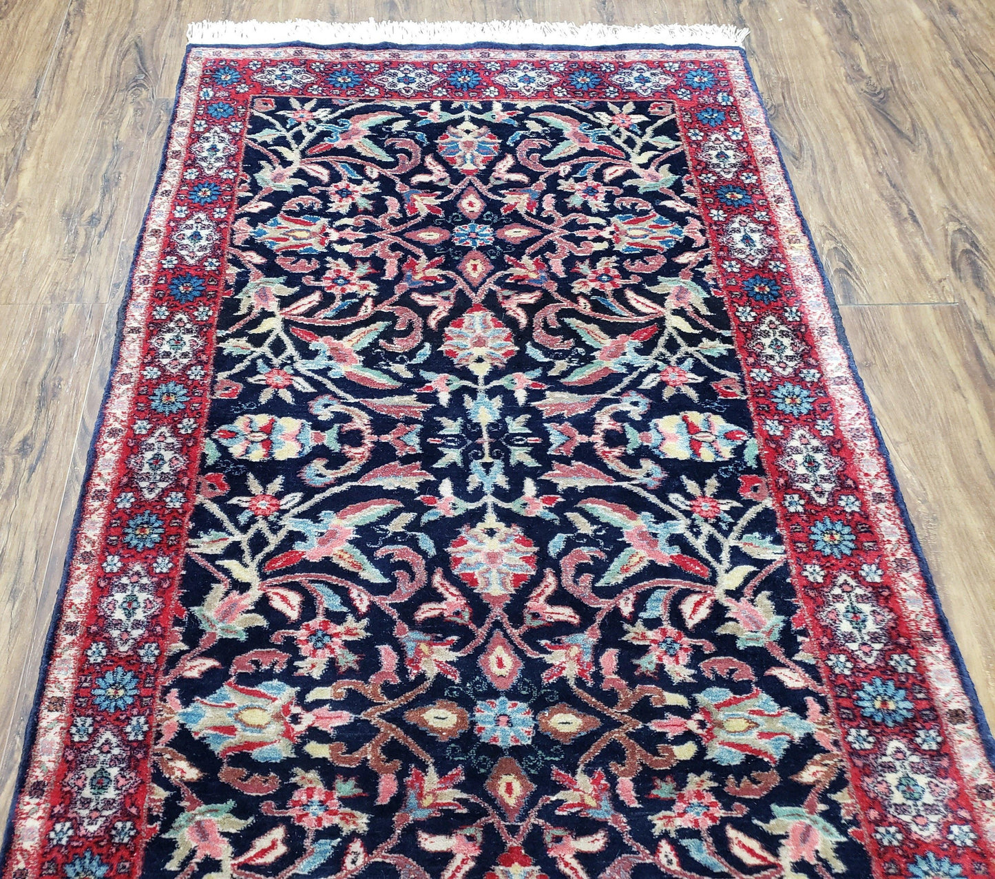 Antique Persian Sarouk, Wool, Hand-Knotted, Blue & Red, 3'1" x 5'3" - Nuvé