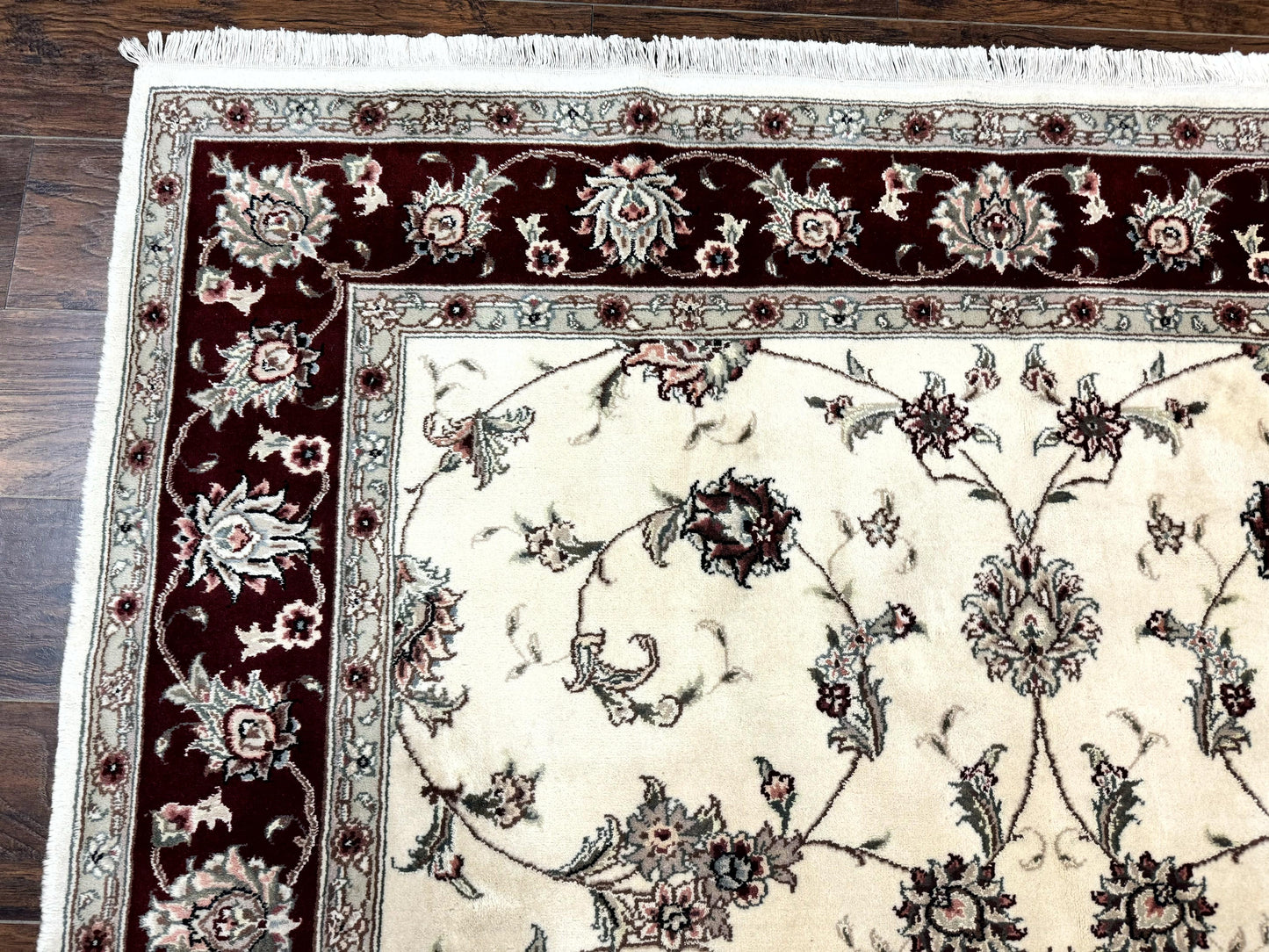 Ivory and Burgundy Pak Persian Rug 6x9 - Nuvé