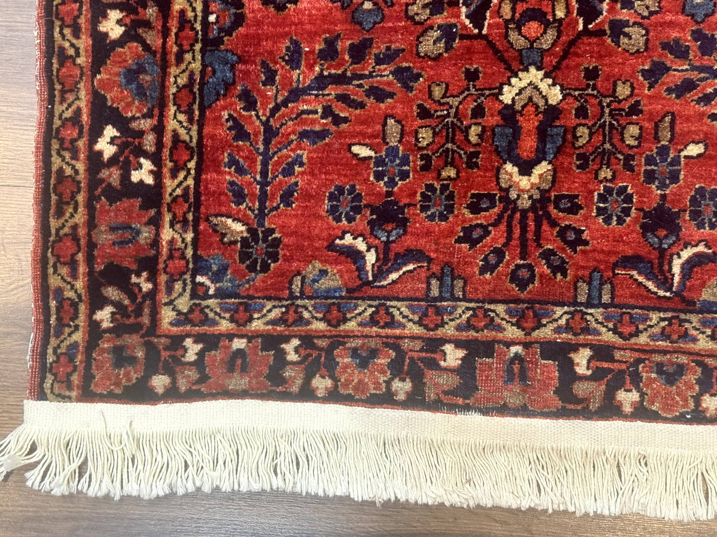 Small Red Persian Sarouk Rug 2.7 x 4.9, Floral, Antique - Nuvé