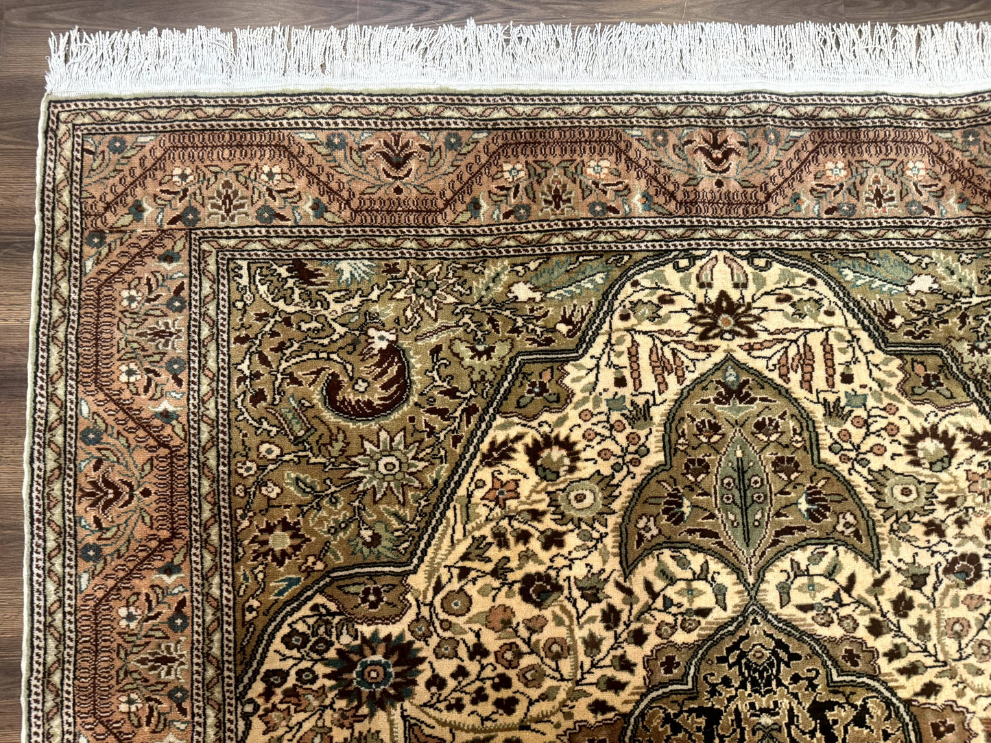 Turkish Sivas Rug 6x9, Floral Medallion, Vintage Handmade Wool Carpet - Nuvé