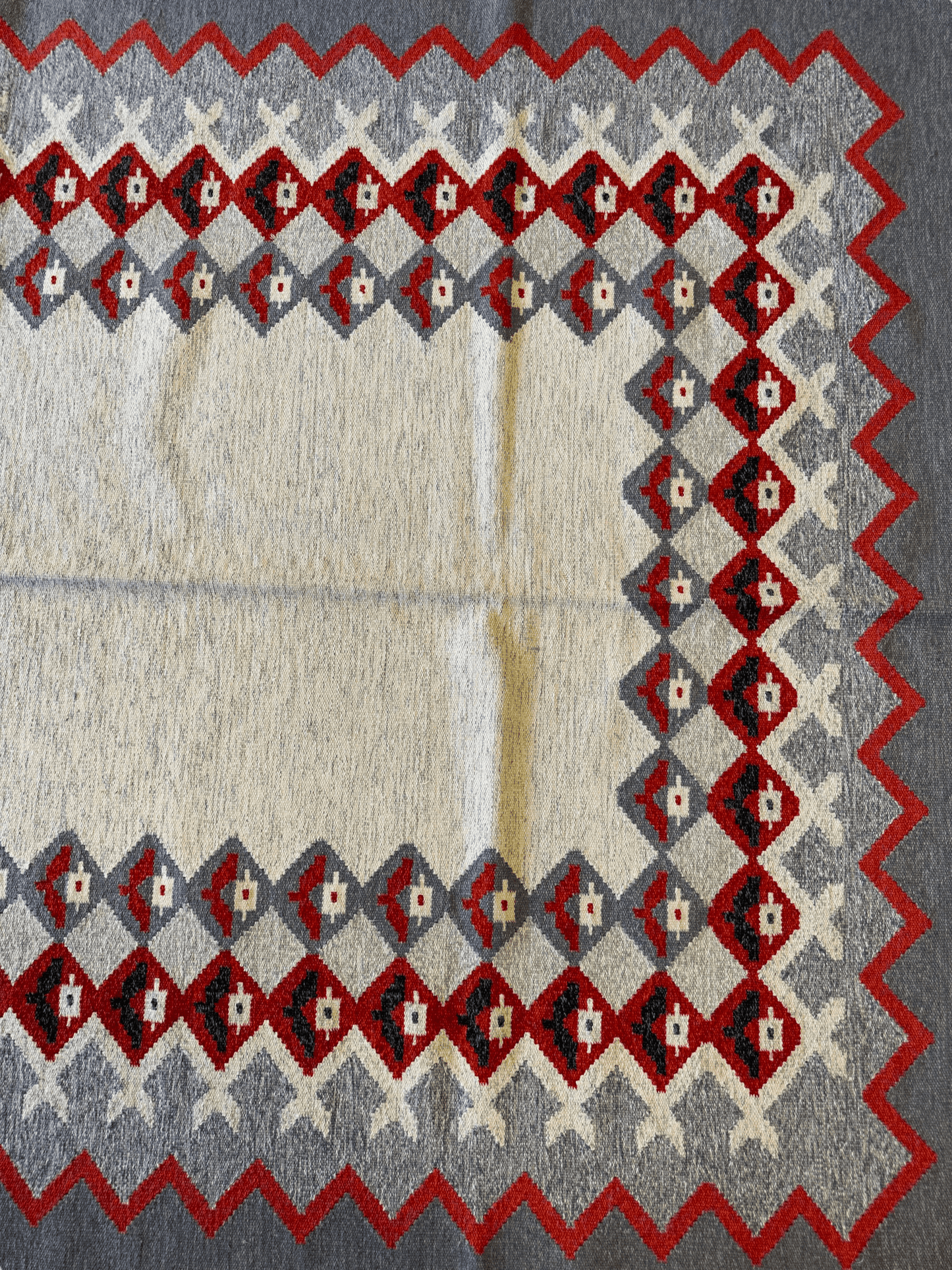 Eastern European Diamond Patterned Kilim Rug 6’4” x 9’1” - Nuvé