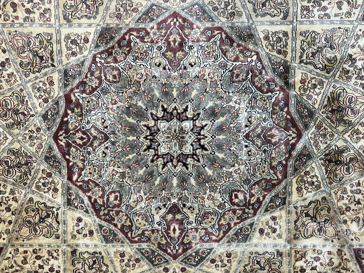 Indo Persian Rug 8x10, Dome Design, 210 KPSI, Handmade Vintage Wool Rug - Nuvé