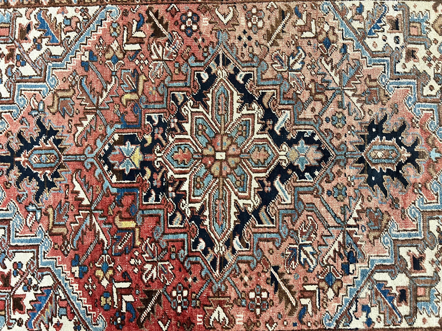 Antique Persian Heriz Rug 6x8, Geometric Medallion, 1920s Oriental Carpet, Handmade Wool Rug - Nuvé