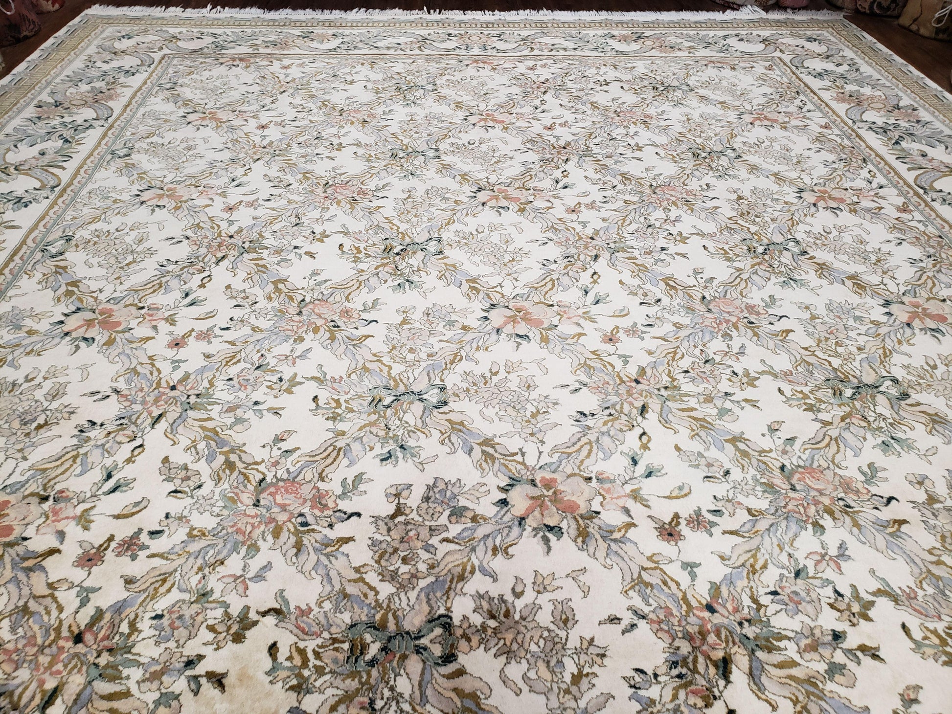 Pak Persian Floral Rug 11 x 12.6, Ivory, Very Fine, Hand Knotted - Nuvé